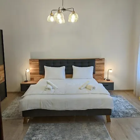 Flora Appartement *